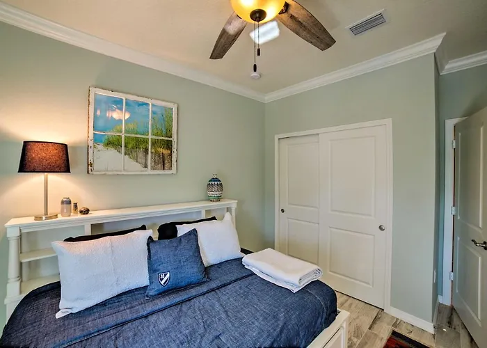 Lost Key Golf Townhome Less Than 1 Mi To Beach! *